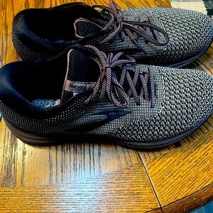Brooks Revel 2 Lace Up Mesh Athletic Road Running Sneaker